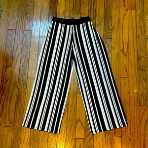 Alfani wide leg striped pant. Size L